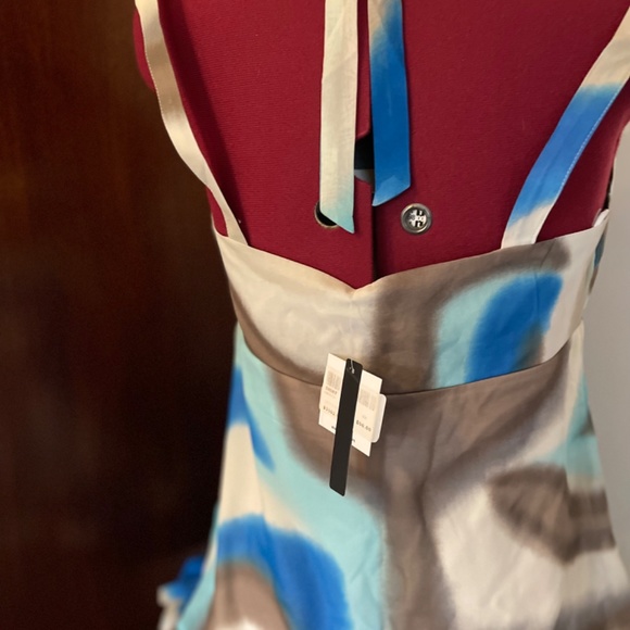 NWT KENSIE  UNIQUE HALTER TOP , LIGHT AND FLOATY - Picture 2 of 4